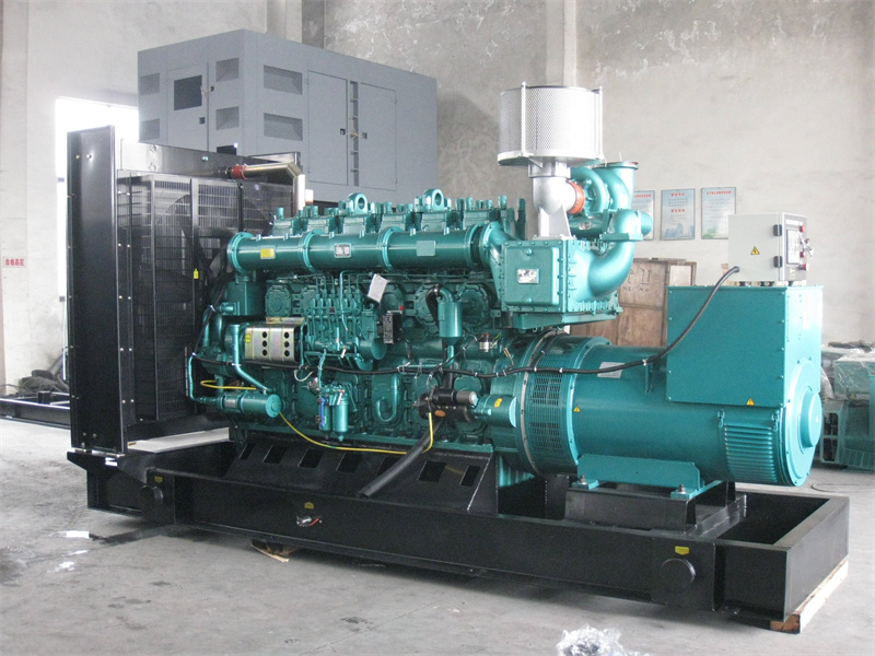 博望200KW 柴油发电机的油耗是多少？