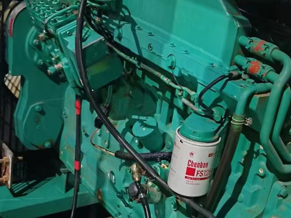 博望如何确定新的发电机组控制系统是否与原系统兼容？